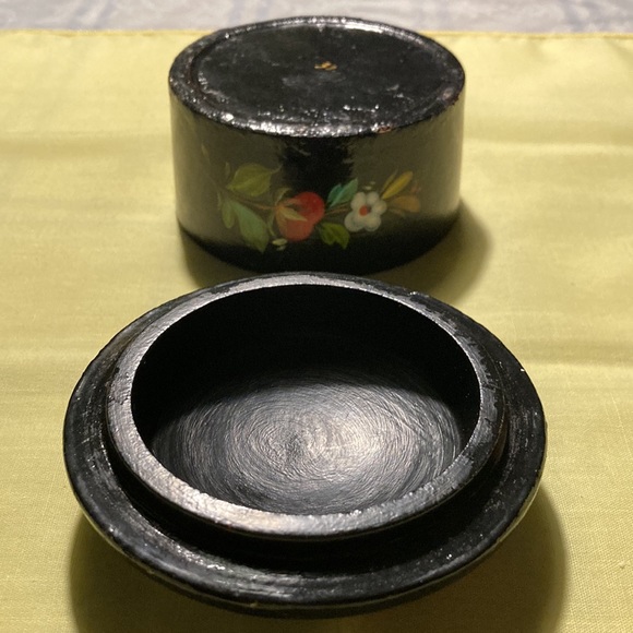 HAND CRAFTED- painted rd trinket box w/lid. Black w/bright flowers.  $25 - Picture 5 of 8